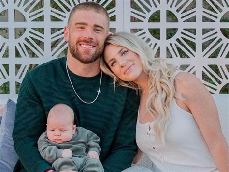 zach ertz nude|Zach Ertz And His Wife Julie Look Almost Too Good Naked